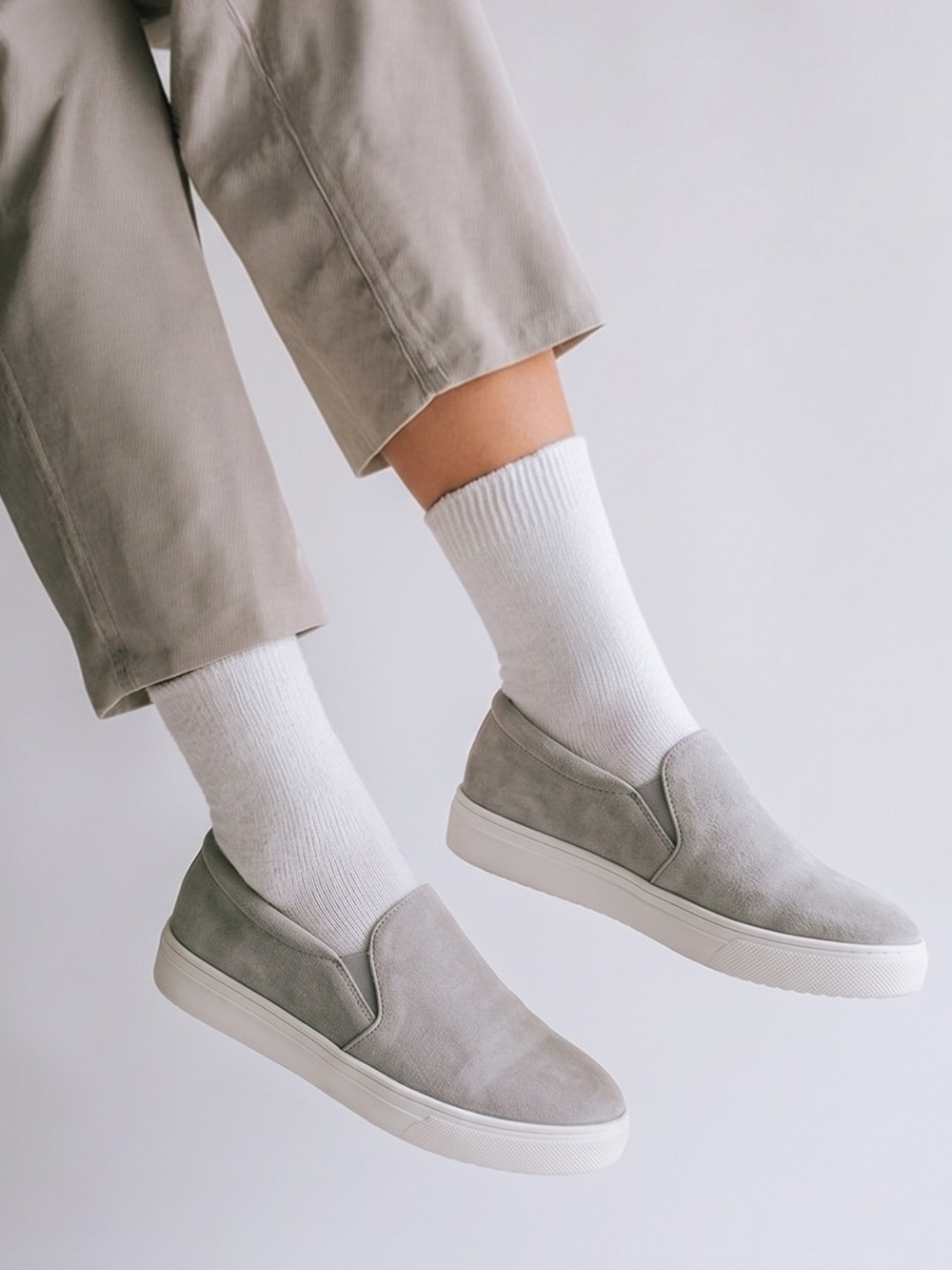 Blondo Gracie Waterproof Gray Suede Slip-On Sneakers Leather